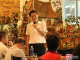 Nhà báo Lê Nghiêm - Phó chủ nhiệm câu lạc bộ cafe số. Ảnh: Minh Thúy