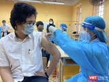 Học sinh tiêm vaccine COVID-19 (Ảnh - Quang Hùng)