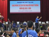Trường Đại học Y Hà Nội chào đón các tân sinh viên nhập trường. Ảnh: Minh Thúy