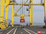 Sau năm 2020, Cảng Liê Chiểu sẽ từng bước phát triển để đảm nhận vai trò khu bến chính của cảng cửa ngõ quốc tế tại khu vực miền Trung, tiếp nhận tàu có trọng tải 100.000 tấn. Tàu container có sức chở từ 6.000-8.000 TEUS.