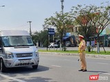 Lực lượng CSGT Công an TP Đà Nẵng kiểm soát người ra vào TP trong đợt dịch COVID-19 bùng phát đợt 3