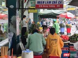 Hàng quán được phục vụ tại chỗ, người dân Đà Nẵng thoải mái đi ăn sáng