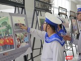 Sinh viên Đà Nẵng hứng thú với triển lãm
