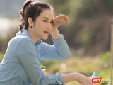 Dù tay chân lấm lem nhưng kiều nữ Lý Nhã Kỳ vẫn rất xinh đẹp giữa khu vườn xuân