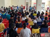 Tập huấn công tác đón người về cách ly tại Ký túc xá (KTX) ĐGQG TP.HCM (Ảnh: BQL KTX cung cấp)