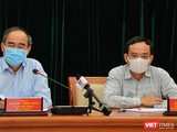 Bí thư thành ủy Nguyễn Thiện Nhân và Phó bí thư thường trực Trần Lưu Quang tại cuộc họp chiều 24/3 (Ảnh: TB)