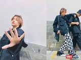 Mon Hoàng Anh giới thiệu ca khúc Cô Vi ơi con muốn đi học (Ảnh: Hòa Bình ghép)
