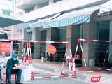 Lực lượng chức năng đã thực hiện phong toả Chung cư Sư Vạn Hạnh (Ảnh: Hoà Bình)