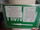Dòng thông báo dán tại cửa tiếp đón của Bệnh viện Bệnh nhiệt đới Trung ương