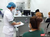 Nhiều bác sĩ ở Bệnh viện E, Huyết học và Truyền máu Trung ương, Việt Pháp, Đức Giang đang đối mặt nguy cơ nhiễm COVID-19 vì đã tiếp xúc gần với bệnh nhân 237.