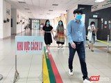 30 công dân Việt Nam tại Bệnh viện Bệnh Nhiệt đới Trung ương cơ sở 2 trong ngày ra viện. Ảnh: Minh Thúy