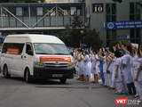 Đoàn 35 bác sĩ, điều dưỡng ở Bệnh viện Hữu Nghị lên đường chi viện cho TP. HCM (Ảnh - Minh Thuý)