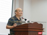 Ông Nguyễn Huy Quang – Vụ trưởng Vụ Pháp chế (Bộ Y tế) báo cáo tại hội nghị
