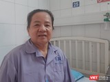 Cụ bà 71 tuổi bị tai biến mạch máu não được cứu sống trong gang tất và đi đứng bình thường. Ảnh: Nguyễn Trăm