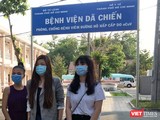 Các bệnh nhân tại BV Dã chiến Củ Chi được xuất viện trong chiều 29/3. Ảnh: P.N