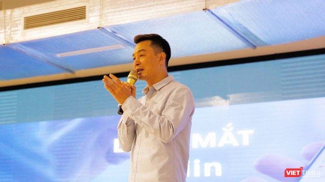 CEO Trần Việt Vĩnh trong buổi ra mắt ứng dụng Fiin ngày 5/5