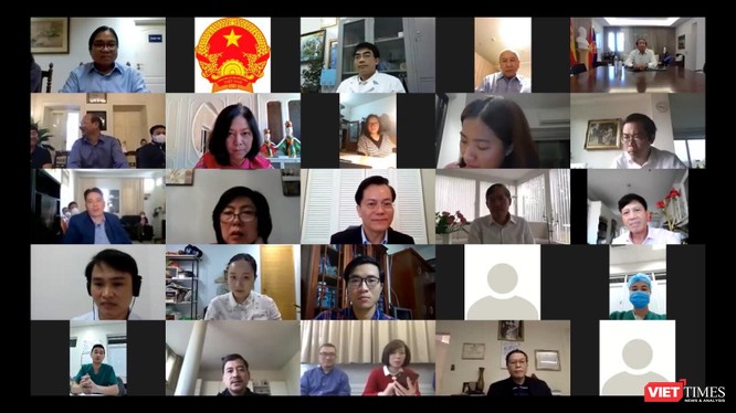 Các bác sĩ trao đổi trực tuyến với 26 CQĐD của Việt Nam ở các châu lục 