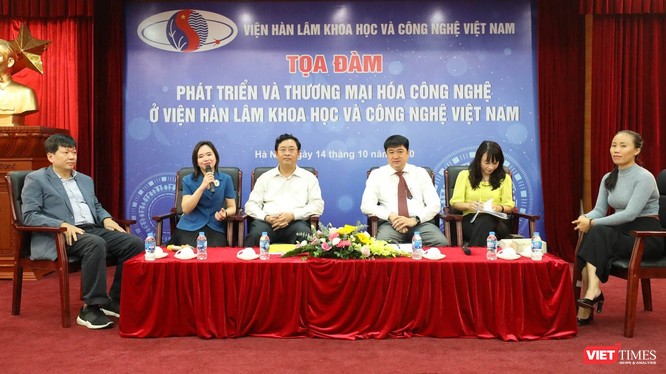 Tọa đàm “Phát triển và thương mại hóa công nghệ ở Viện Hàn Lâm Khoa học và Công nghệ Việt Nam” được tổ chức vào sáng nay (Ảnh: Minh Thúy) 
