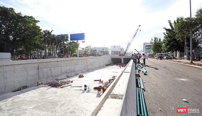 Theo ông Lê Văn Trung, Giám đốc Sở Giao thông vận tải TP Đà Nẵng, Dự án hầm chui Điện Biên Phủ-Nguyễn Tri Phương đã hoàn thành 90% khối lượng