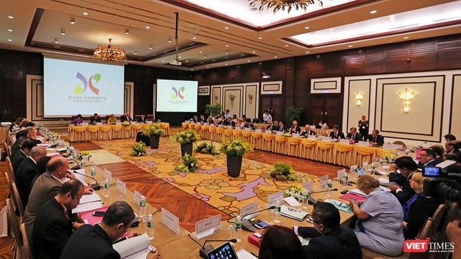 Sáng 30/11, tại Đà Nẵng, trong khuôn khổ hợp tác Á-Âu (ASEM), cuộc họp Hội đồng các Thống đốc Quỹ Á-Âu (ASEF) lần thứ 37 đã chính thức khai mạc.