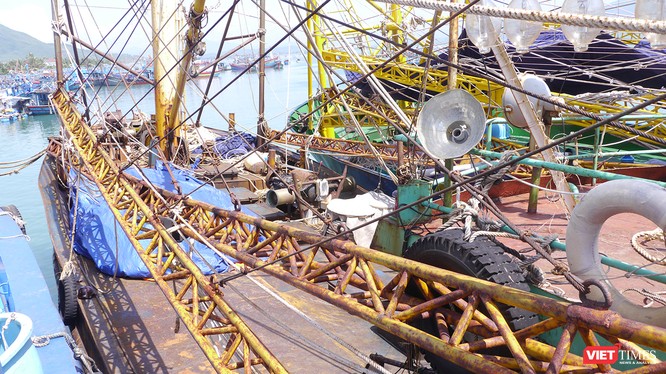 Sau nhiều diễn biến liên quan đến việc hư hỏng đối với tàu cá vỏ thép của ngư dân Bình Định do chất lượng đóng không đảm bảo thì này xúat hiện thêm việc đóng tàu qua môi giới