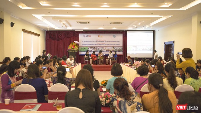 Sáng 8/6, tại Đà Nẵng, hơn 100 nữ lãnh đạo doanh nghiệp đến từ 19 tỉnh miền Trung cùng các chuyên gia cùng tham dự Diễn đàn-Tập huấn quản lý và phát triển doanh nghiệp.