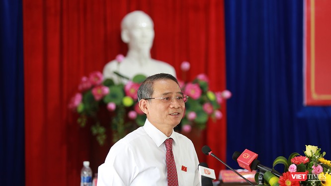 Ông Trương Quang Nghĩa, Bí thư Đà Nẵng, Trưởng đoàn đại biểu Quốc hội TP Đà Nẵng trả lời ý kiến cử tri tại buổi tiếp xúc cử tri