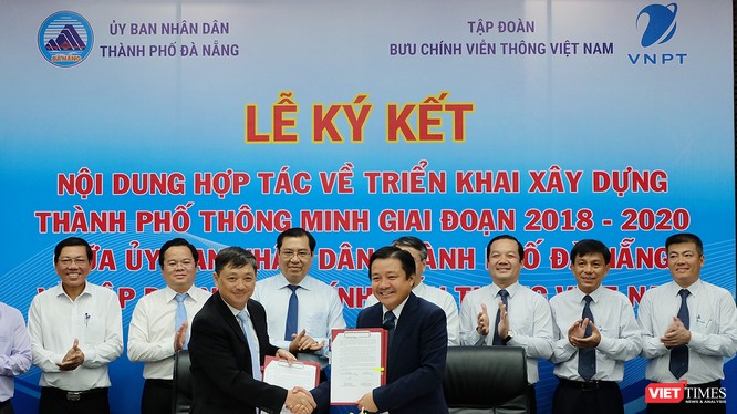 Ngày 6/8, UBND TP Đà Nẵng đã ký kết biên bản hợp tác với Tập đoàn Bưu chính Viễn thông Việt Nam (VNPT) để triển khai xây dựng thành phố thông minh giai đoạn 2018-2020. 