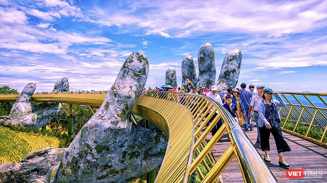 Theo thống kê của Sở Du lịch Đà Nẵng, lũy kế 10 tháng đầu năm 2018, tổng lượt khách tham quan, du lịch đến Đà Nẵng ước đạt hơn 6,83 triệu lượt, tăng 21,5 % so với cùng kỳ 2017.