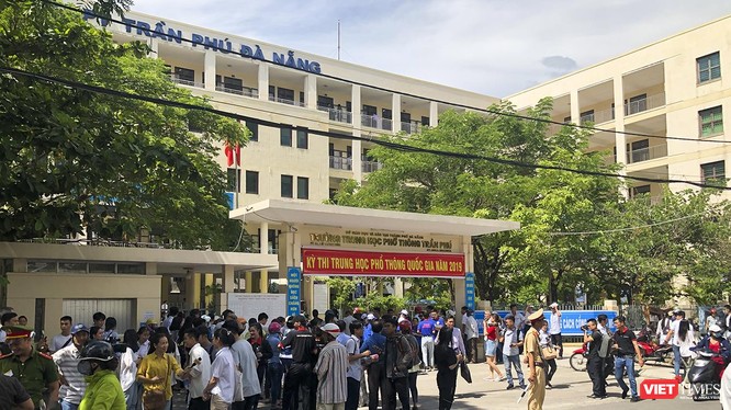Theo Sở GD-ĐT TP Đà Nẵng, kỳ thi tốt nghiệp THPT quốc gia năm 2019 diễn ra trên địa bàn đã kết thúc thành công bằng kết quả an toàn, nghiêm túc và đúng Quy chế.