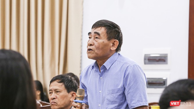 Cử tri Nguyễn Quang Nga ý kiến tại Hội nghị tiếp xúc cử tri quận Thanh Khê diễn ra sáng 19/11