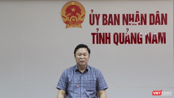 Ông Lê Trí Thanh - Chủ tịch UBND tỉnh Quảng Nam chủ trì cuộc họp các sở ban ngành liên quan đến việc mua sắm Hệ thống xét nghiệm Real - time PCR tự động diễn ra chiều 29/4.