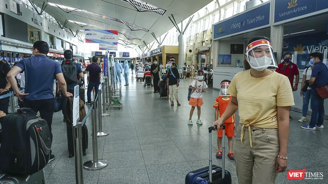 Hà Nội đón hơn 900 hành khách mắc kẹt tại Đà Nẵng trong 2 ngày. Ảnh minh họa: Xuân Mai