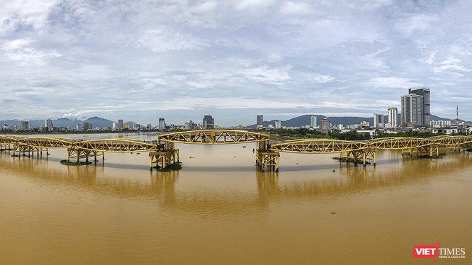 Một góc TP Đà Nẵng nhìn từ sông Hàn 
