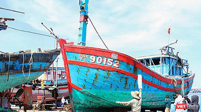 Tàu cá ĐNa90152TS của ngư dân Đà Nẵng bị tàu Trung Quốc đâm chìm trở thành bằng chứng cho thái độ hung hăng của Trung Quốc trên biển