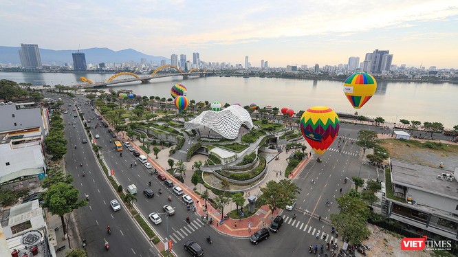Ngày hội khinh khí cầu tại Đà Nẵng nhìn từ trên cao