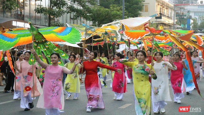 Một góc lễ hội đường phố Huế