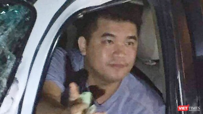 Lái xe gây tai nạn là thiếu úy Phan Hoài Ân, CSGT tỉnh Bình Dương.