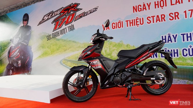 SYM Star SR 170 hiện đang có giá bán đề xuất 49,9 triệu đồng tại Việt Nam cùng 2 tùy chọn màu sắc là đỏ/đen và xanh dương/đen. (Ảnh: Ngô Minh)