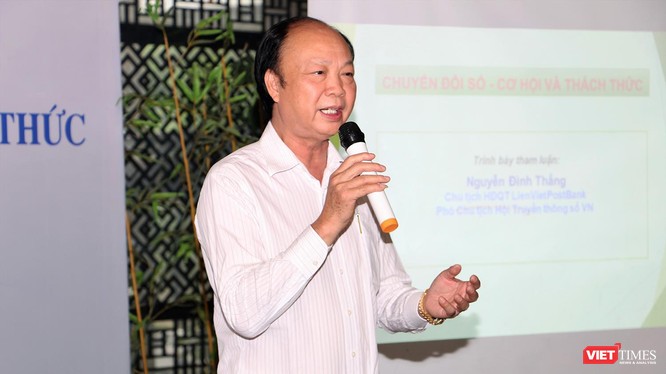 ông Nguyễn Đình Thắng - Phó Chủ tịch VDCA trình bày tham luận về Chuyển đổi số