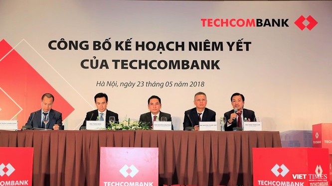 Techcombank sẽ chào sàn HoSE vào ngày 04/06/2018 với giá tham chiều 128.000 đồng/cổ phiếu TCB. (Ảnh: TCB)