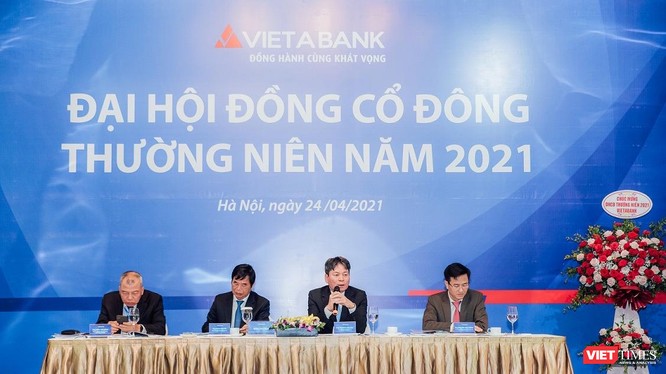 Toàn cảnh ĐHĐCĐ thường niên năm 2021 của VietABank 