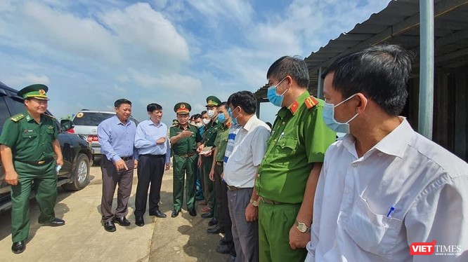 Bộ trưởng Bộ Y tế Nguyễn Thanh Long vừa ghé thăm và làm việc với Lãnh đạo tỉnh Tây Ninh về công tác y tế và phòng, chống dịch COVID-19 (Ảnh: BYT)