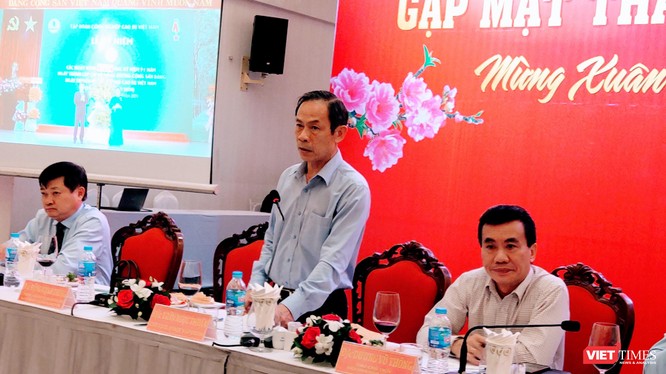 Ông Huỳnh Văn Bảo - Tổng Giám đốc Tập đoàn Công nghiệp Cao su Việt Nam phát biểu tại cuộc gặp mặt báo chí sáng ngày 7/1 (Ảnh: Hoà Bình)
