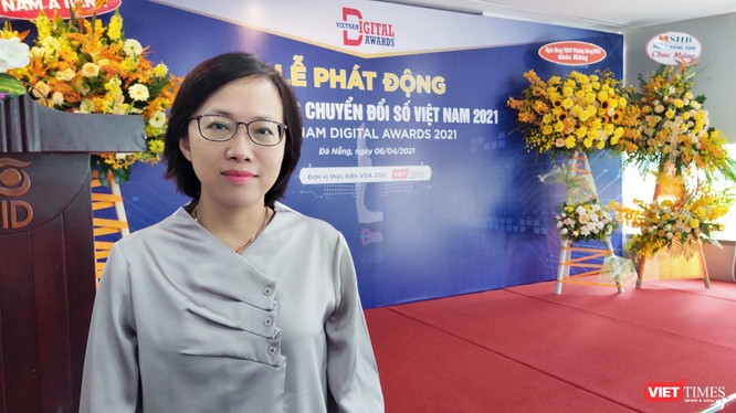 BS Trần Thanh Thuỷ - Phó Giám đốc Sở Y tế đến tham dự họp báo phát động Giải thưởng chuyển đổi số Việt Nam 2021 tại Đà Nẵng (Ảnh: Hoà Bình) 