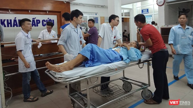 Khoa Cấp cứu, Bệnh viện Hữu nghị Việt Đức cấp cứu cho hàng trăm nạn nhân bị chấn thương đầu, đa chấn thương mỗi ngày.