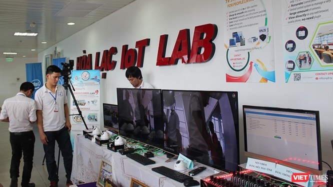Nhiều công nghệ mới của các doanh nghiệp khởi nghiệp được trình diễn tại buổi khai trương Hoà Lạc IoT Lab.