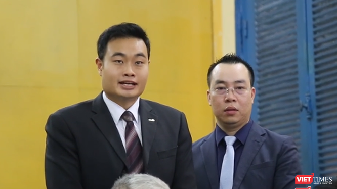 Ông Jerry Lim -- Giám đốc Grab tại Việt Nam (trái).