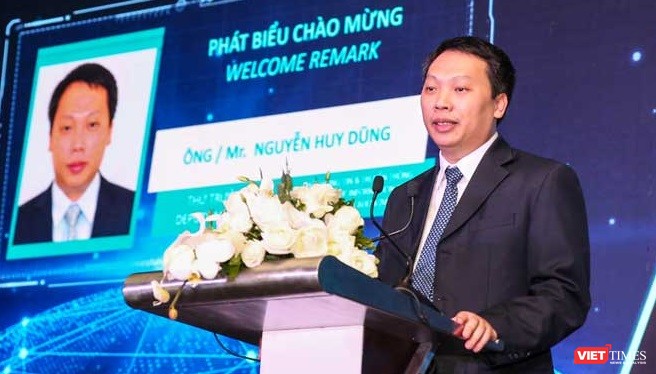 Thứ trưởng Nguyễn Huy Dũng kêu gọi địa phương hãy tập trung phát triển các doanh nghiệp tư vấn ứng dụng công nghệ số, mang công nghệ số vào mọi ngõ ngách cuộc sống tại địa phương.