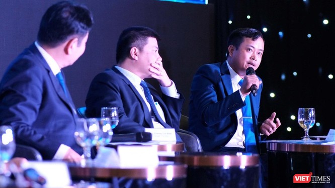 Ông Nguyễn Hùng Sơn – Tổng giám đốc FSI – trao đổi tại phiên toạ đàm Chuyển đổi số quốc gia.